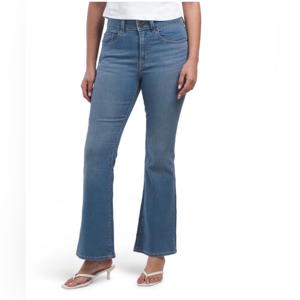 NWT Levi’s 726 Western Flare High Rise Medium Indigo Stretch Denim Jeans 33/32